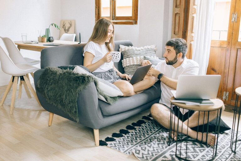 Easy Tips for Creating a Cozy and Inviting Living Space on a Budget